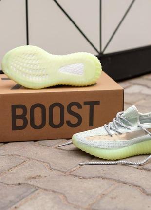 Кроссовки adidas yeezy boost 350 женские3 фото