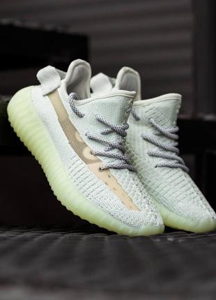 Кроссовки adidas yeezy boost 350 женские6 фото