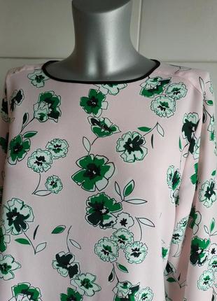 Нарядная блуза marks&spencer с принтом красивых цветов7 фото