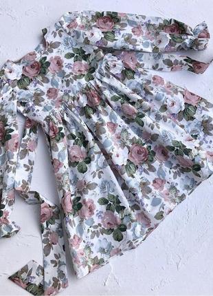 Сукня з бавовни у принт квіти рози, ззаду на сукні бантик на кнопочках