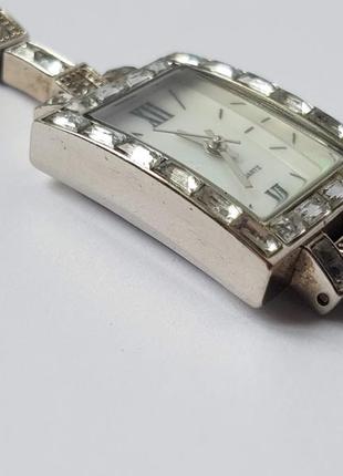 Часы, инкрустированные камушками, кварц, механизм miyota, япония.