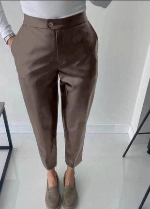 Жіночі брюки з еко шкіри io-653/0347