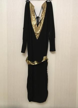Вечернее платье с золотыми пайетками