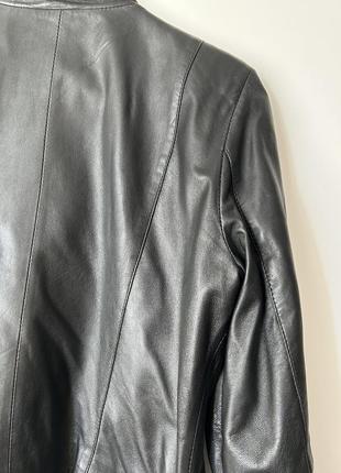 Черная кожаная куртка6 фото