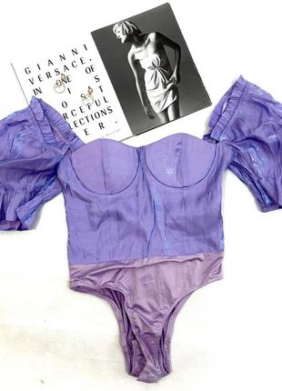 Красивенный боди корсет комбидресс лаванда лиловый с объемными рукавами