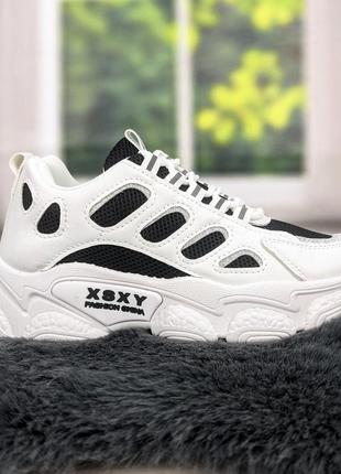 Кросівки жіночі білі з чорним на об'ємній підошві prime4 фото