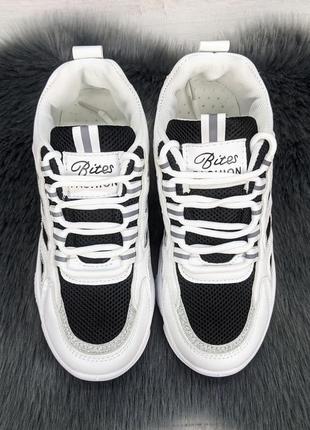 Кросівки жіночі білі з чорним на об'ємній підошві prime5 фото