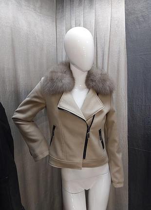 Жіноча весняна куртка косуха, матеріал турецький кашемір з натуральним хутром песця,  42-54 розміри