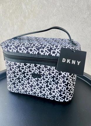 Косметичка dkny