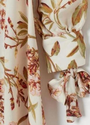 Плаття сукгя із візкози в квітах міді. h,&m4 фото