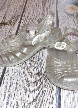 Гламурні фірмові босоніжки для дівчинки. розмір 27