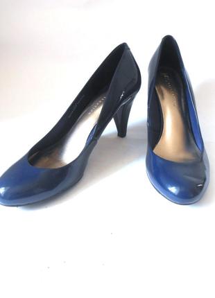 👠👠👠 стильные лаковые туфли на каблуке от бренда marks & spencer, р. 41-42 код t41061 фото