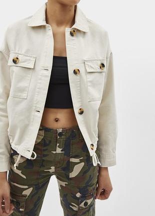 Джинсова куртка bershka