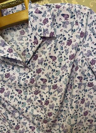 Дуже красива та стильна брендова блузка у квіточках 21.8 фото