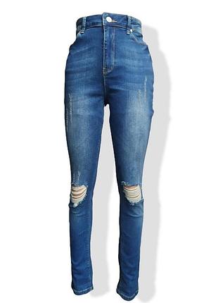 Рваные джинсы