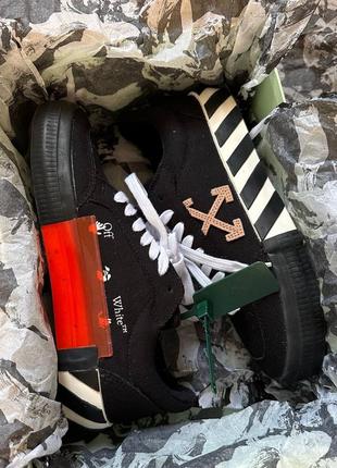 Кросівки off-white