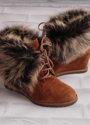 Качественные демисезонные ботинки staccato на танкетке 39 р