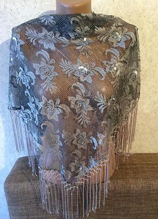 Платок нарядный гипюровый