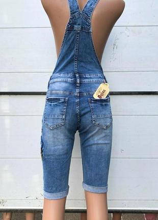 Комбінезон жіночій джинсовий3 фото