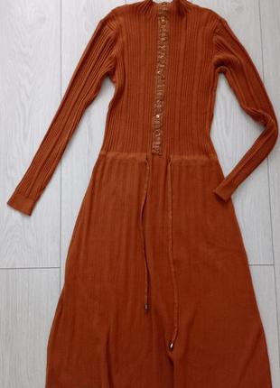 Теплое платье с юбкой плиссе