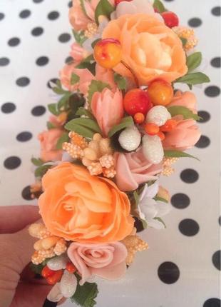 Веночек на голову из цветов персиковый9 фото