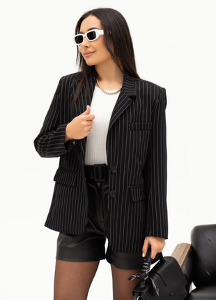 Черный классический пиджак в полоску на пуговицах деми1 фото