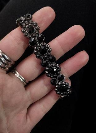 Стильний браслет з чорними камнями