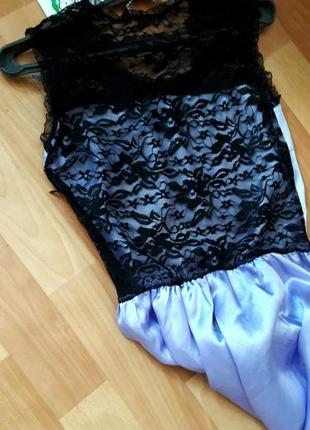 Красива лавандова сукня максі з мереживом4 фото