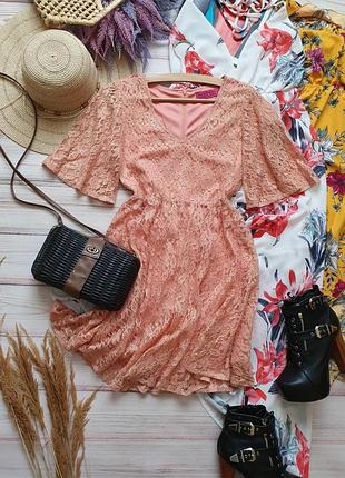 Мереживна кружевна сукня кльош з широкими рукавами