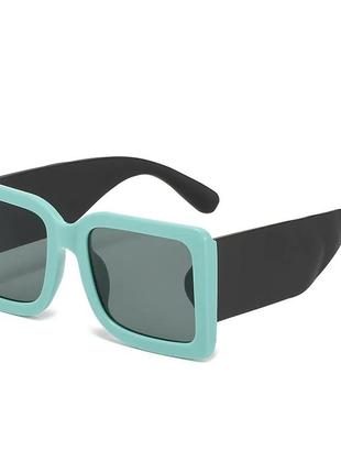 Очки солнцезащитные