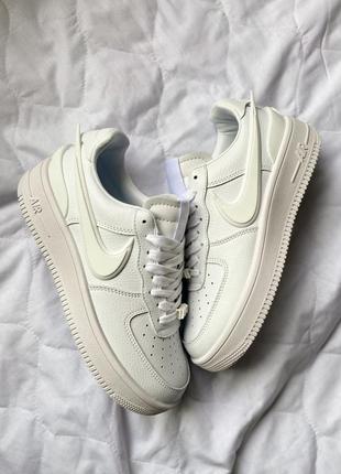 Ексклюзивні жіночі молочні шкірняі кросівки nike air force 1 sp ambush  🆕 найк2 фото