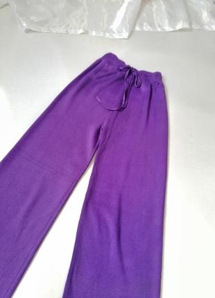Довгі в'язані штани яскравого насиченого фіолетового кольору палаццо  длинные вязаные брюки  яркого4 фото