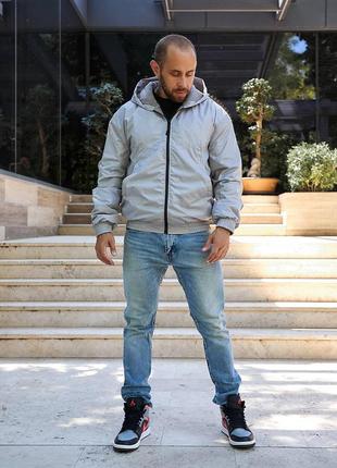 Куртка вітровка