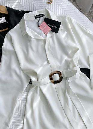 Біла сукня з поясом на запаx pretty