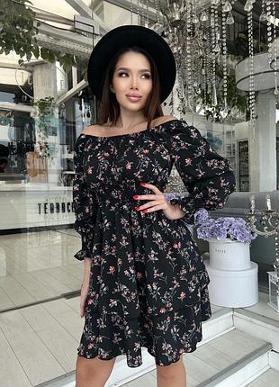 Платье с двойной пышной юбкой голубое черное белое расклешенное в цветочек в горошек с открытыми плечами с рукавами три четверти вечернее на выход