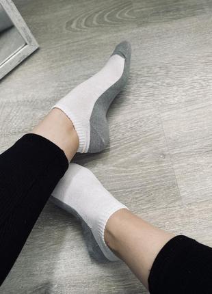Жіночі носки