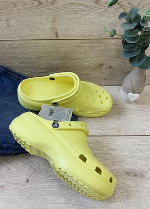 Высокие кроксы на платформе crocs classic platform 206750-7hd