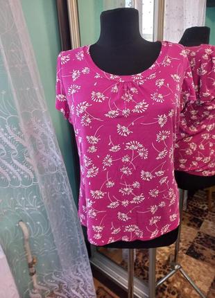 Футболка 🥰🥰🥰