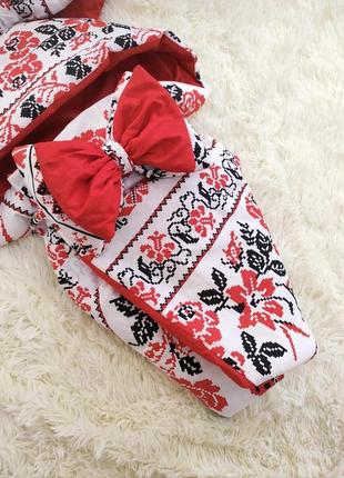 Демісезонний комплект з принтом вишиванка для новонароджених дівчаток, білий з червоним4 фото