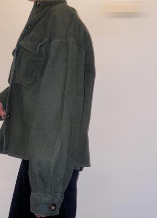 Стильная куртка (темно зеленого цвета)4 фото