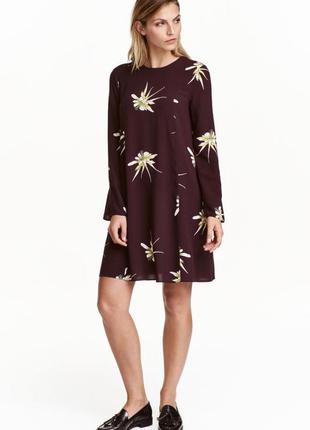 Штапельне плаття сливове в квітковий принт від h&m