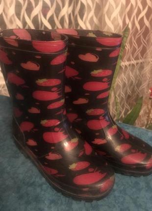 Продам детские резиновые сапожки