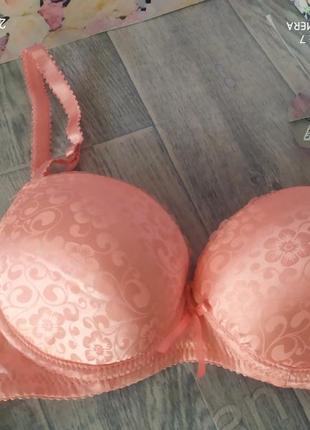 Бюстгальтер