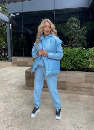 Жіночий спортивний костюм трійка на флісі з жилеткою 42-44 46-48 блакит беж зелен лаванд малина чорн