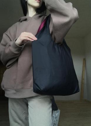 Двухсторонняя сумка из плащевки и водонепроницаемой ткани с карманом4 фото