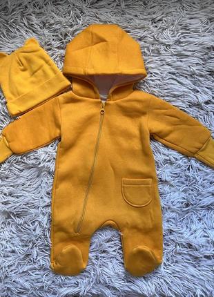 Детский комбинезон и шапочка