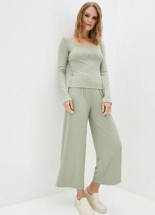 Бесподобные брюки кюлоты в мелкий рубчик светло оливкового цвета  батал f&f