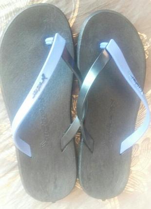 В'єтнамки жіночі/підлітка чорні із синім, 35, 36 розміри.