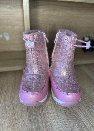 Зимові черевики для дівчинки3 фото