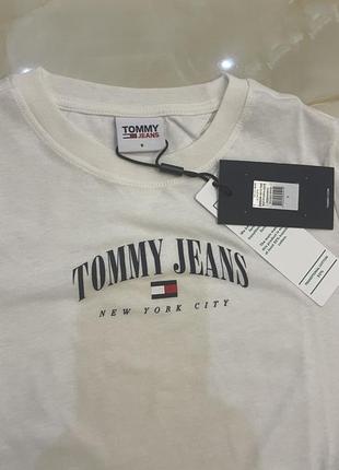 Продам футболку женской tommy jeans.3 фото